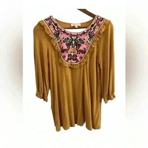 Hailey and Co. Ladies Mustard Yellow Embroidered 3/4 sleeve blouse Medium